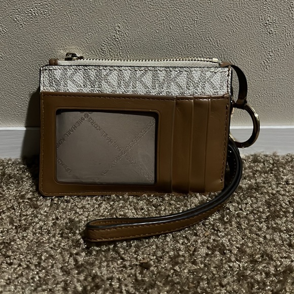 Michael Kors Wallet - Picture 2 of 5